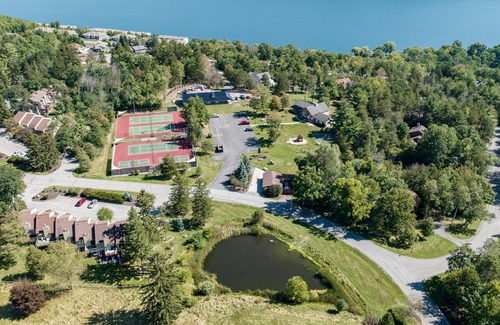 Naples Casa | Escape to Peak-a-Boo Lake – Your Secluded Hideaway with Lake & Beach access