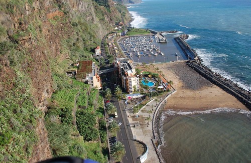 Calheta Cabaña | Escapar al paraíso es el lugar ideal para familias y grupos de amigos.