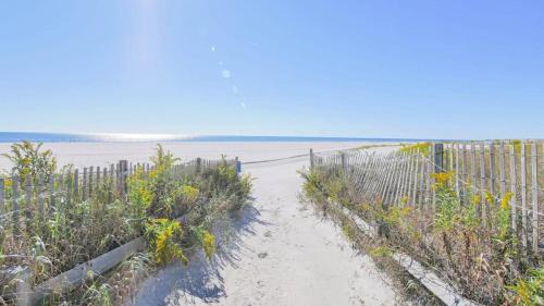 Atlantic City Casa | Escape to Raleigh Ave Glamour - Steps to the Beach