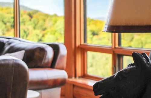Harrington Chalet De Esquí | Escape to Serenity: Mountain-Top Cottage with Stunning Lake Views in Harrington