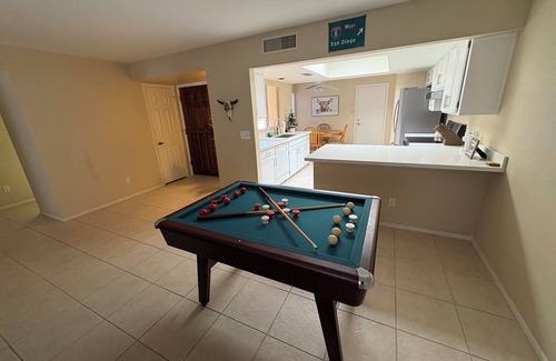 Westbrook Village Condominio | Escape to sunny Phoenix!