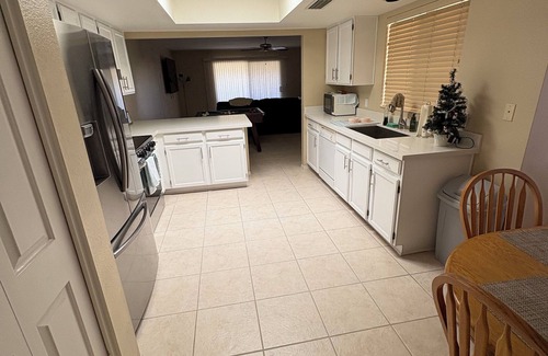 Westbrook Village Condominio | Escape to sunny Phoenix!
