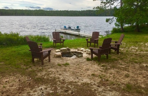 Newberry Cabaña | La cabaña del tesoro de Culhane Lake Resort Superior está fuera de la red en el paraíso.
