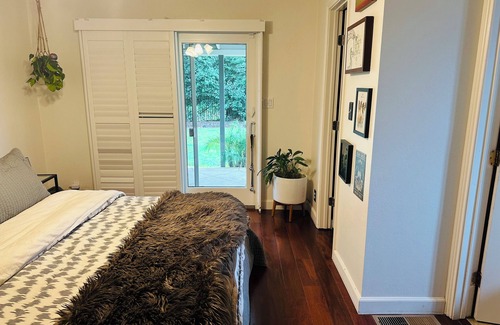 Novato Casa | Escape to Tahiti: Stylish 3-Bedroom Retreat with Luxe Amenities