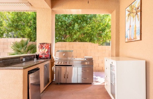 Desert Hot Springs Casa | Escape to the Desert: Pool, Spa + Outdoor Lounge