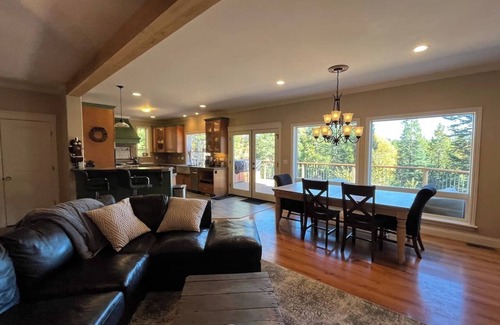 Alta Casa | Escape to the Woods, Lux & Fun!