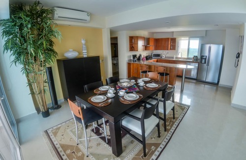 Zona Hotelera Norte Condominio | Nuevo en el mercado condominio frente al mar en Peninsula Grand Cozumel!