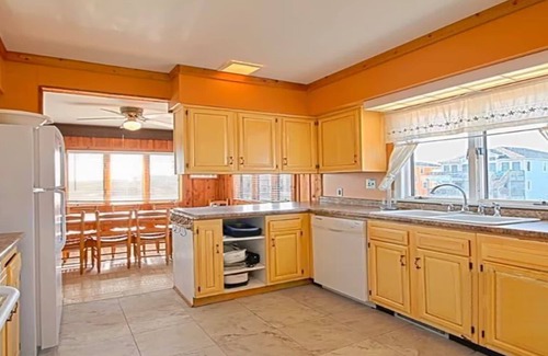 South Nags Head Casa | Escape to this rare oceanfront rental—two neighboring homes booked together!