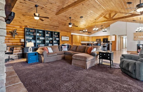 Chestnutridge Casa | Escape to Tranquility