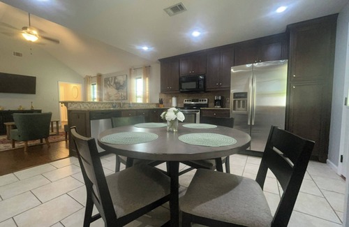 Valdosta Casa | Escape to Valdosta: Explore Wild Adventures & Relax