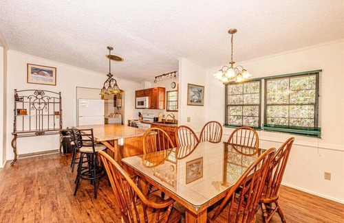 Bryson City Cabina | Escape to Waterfall Hideaway