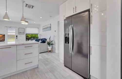 Delray Beach Casa | Escape to Your Beachside Oasis – Mid-Century Modern Meets Coastal Luxury
