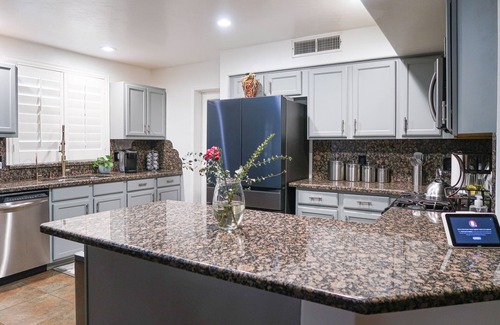 Glendale Casa | Escape to your perfect getaway in Glendale, AZ! Enjoy spacious, comfort, and fun
