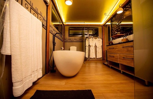Ikoma Cabina | Escarpment Luxury Camp Serengeti #5