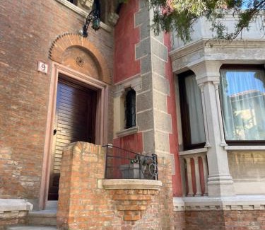 Santa Maria in Stelle Apartamento | Esclusivo appartamento- 6 persone in Villa Liberty