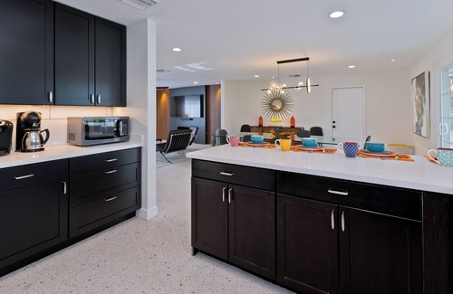 Araby Commons Casa | Escoba Ranch, with massive yard and amenities! Palm Springs License #064010