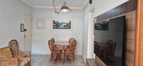 Jardim Praiano Apartamento | ESD01- Ar Condicionado 5min a pé da Praia da Enseada, Apartamento