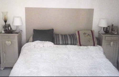 Bout des paves-Chene des Anglais Casa | Eseka se encuentra cerca de varias comodidades
