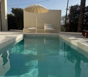 Nueva Milla de Oro Villa | Esencia Marbella Villas Private Pool & Sea View