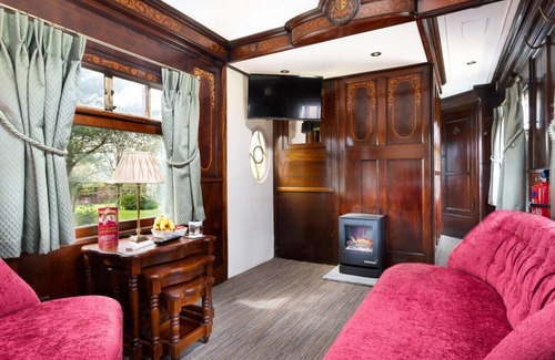 Holmrook Casa | Esk Pullman Carriage