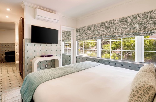 South Beach Hotel | Esmé Miami Beach