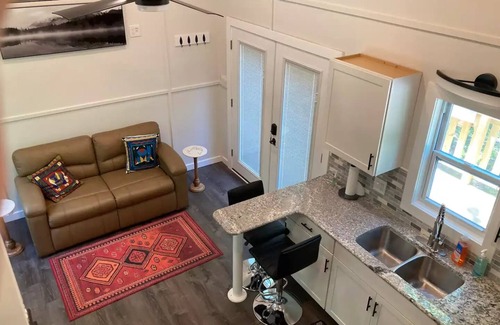 Mount Marion Casa | Esopus Creek modern Tiny house Retreat!