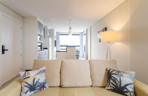 Itacolomi Apartamento | Espaço amplo e confortável 3 Quartos, Churrasqueira, Cozinha completa, 180m da Praia, Wi-Fi, duas vagas de garagem