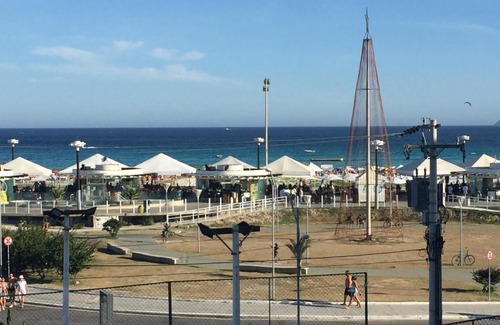 Vila Nova Apartamento | Espaçoso apê 3 quartos à beira da Praia do Forte com piscina e sauna