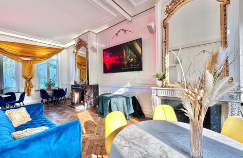 Tourcoing Casa | Espace nuit avec Balcon et lit Double en Mezzanine