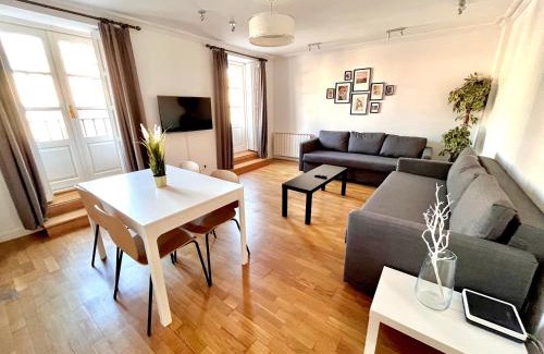 Centro de Valladolid Apartamento | Espacios Blanco Plaza Mayor - Con vistas.