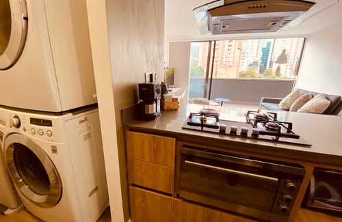 La Aguacatala Apartamento | Espacioso Apartamento, bonito balcón, excelente ubicación