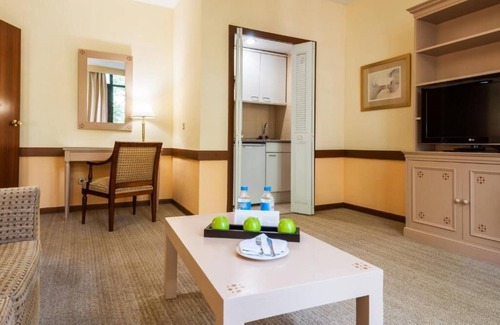 Cuatro Caminos Apartamento | Espahotel Plaza Basílica