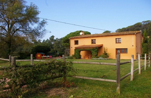 Riudarenes Casa | Espai Rural La Fàbrega, piscina, wifi gratis, barbacoa, ideal familias.