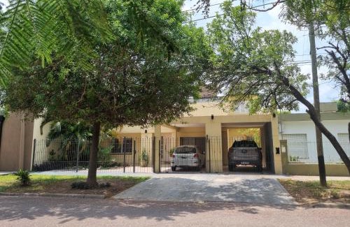 Presidencia Roque Sáenz Peña Casa | ESPECTACULAR CASONA BOUTIQUE con pileta y gym! hasta 4 huéspedes