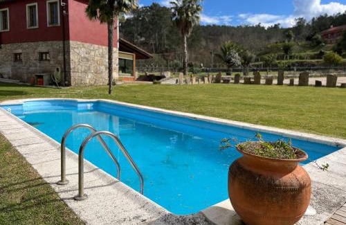 A Caniza Casa | Espectacular casa gallega con piscina