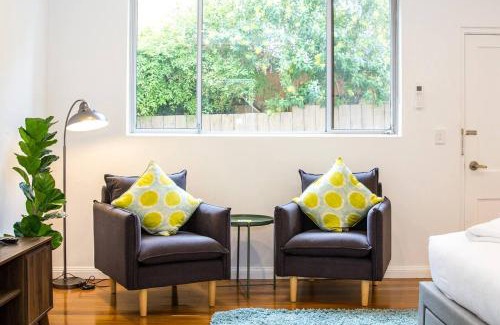 Ashfield Apartamento | Esperanza Gardens - A Stylish Victorian Studio