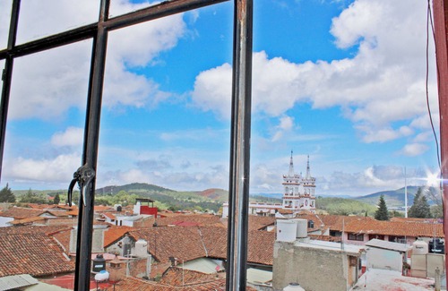 Mazamitla Apartamento | Espléndida Habitación Doble con Balcón en el Centro (4 pax)