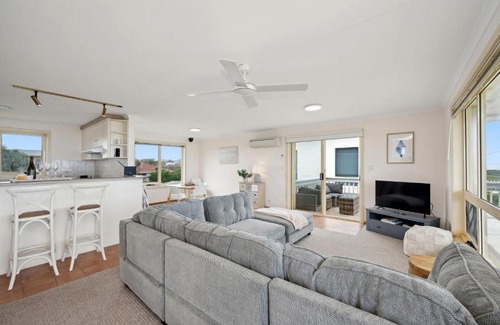 Middleton Casa | Esplanade Escape Absolute Beachfront WIFI-NBN