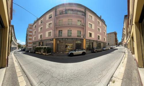 Potenza Casa | ESSENTIAL ROOM & PARKING in Centro Città con Parcheggio Privato e WIFI