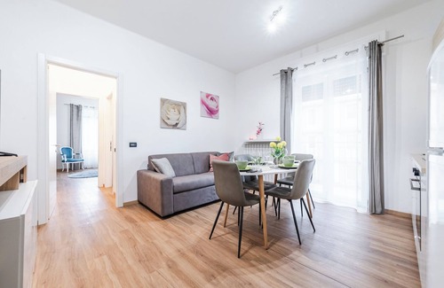 Crocifissa di Rosa Apartamento | *[Essenza Moderna]* near Hospital and Center