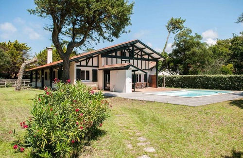 Les Estagnots Casa | Playa y lago Estagnots a pie