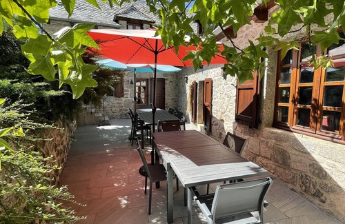 Le Nayrac Villa | Estaing 10mn Pierre and Lauze, Maderas expuestas, calma, Lot, montañoso, Bosques