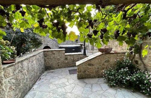 Le Nayrac Villa | Estaing 10mn Pierre and Lauze, Maderas expuestas, calma, Lot, montañoso, Bosques