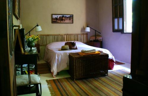 Partido de Roque Pérez Cama Y Desayuno | Estancia La Dulce - Casa de huespedes