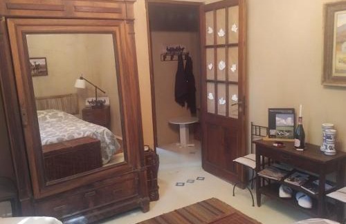 Partido de Roque Pérez Cama Y Desayuno | Estancia La Dulce - Casa de huespedes