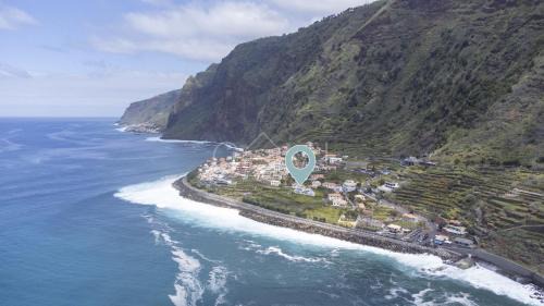 Jardim do Mar Apartamento | Esterinha's Ocean Apartment by GALMI