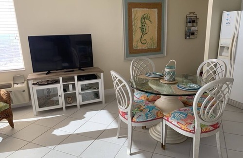 South Island Condominio | Estero Beach & Tennis, noveno piso, vista directa del golfo - increíbles puestas de sol!