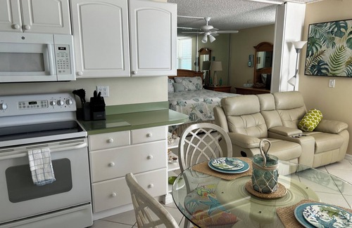 South Island Condominio | Estero Beach & Tennis, noveno piso, vista directa del golfo - increíbles puestas de sol!