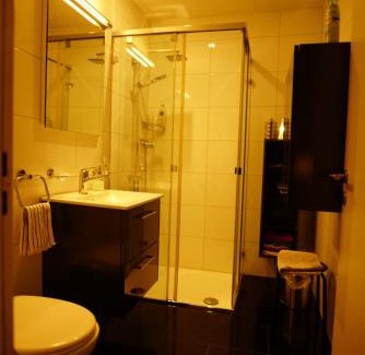 Horgen District Casa | Esther's Homestay - Big Room 26m2 chez l'habitant