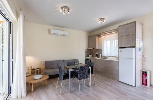 Pylos-Nestoras Apartamento | Estia Coastal Dream - Lush & Enchanting Garden Gem